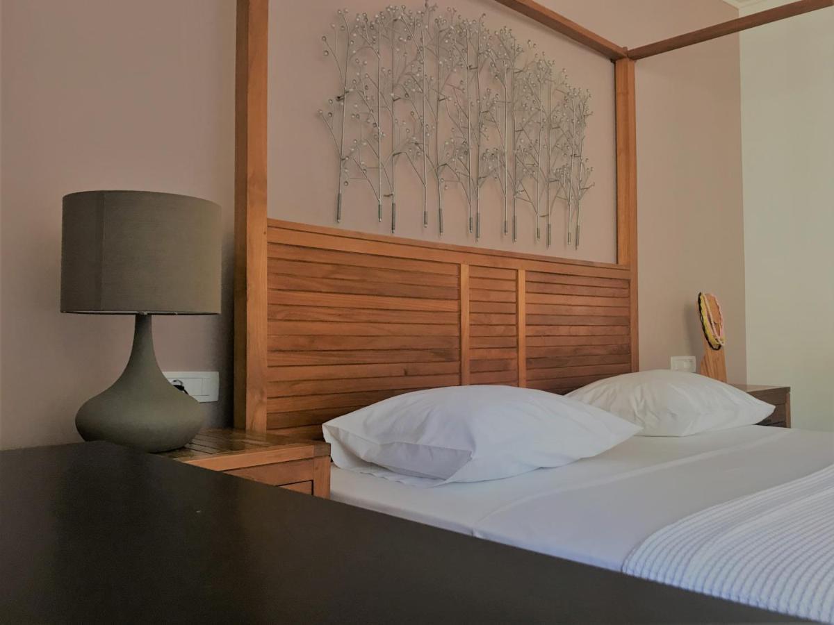 Vranas Ambiance Hotel ハニア エクステリア 写真