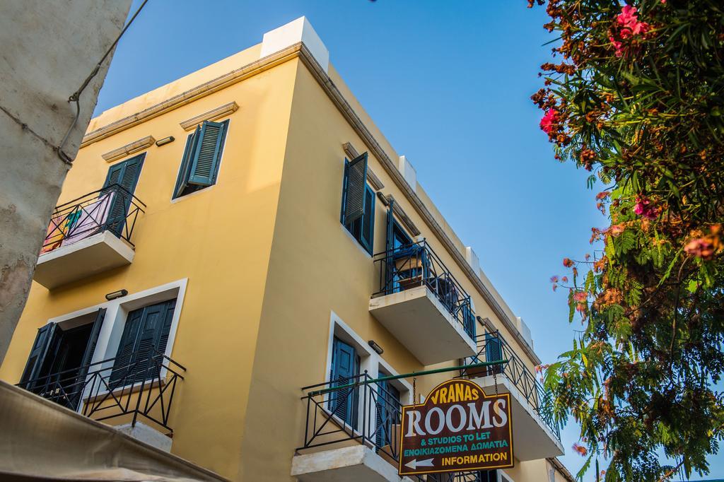 Vranas Ambiance Hotel ハニア エクステリア 写真
