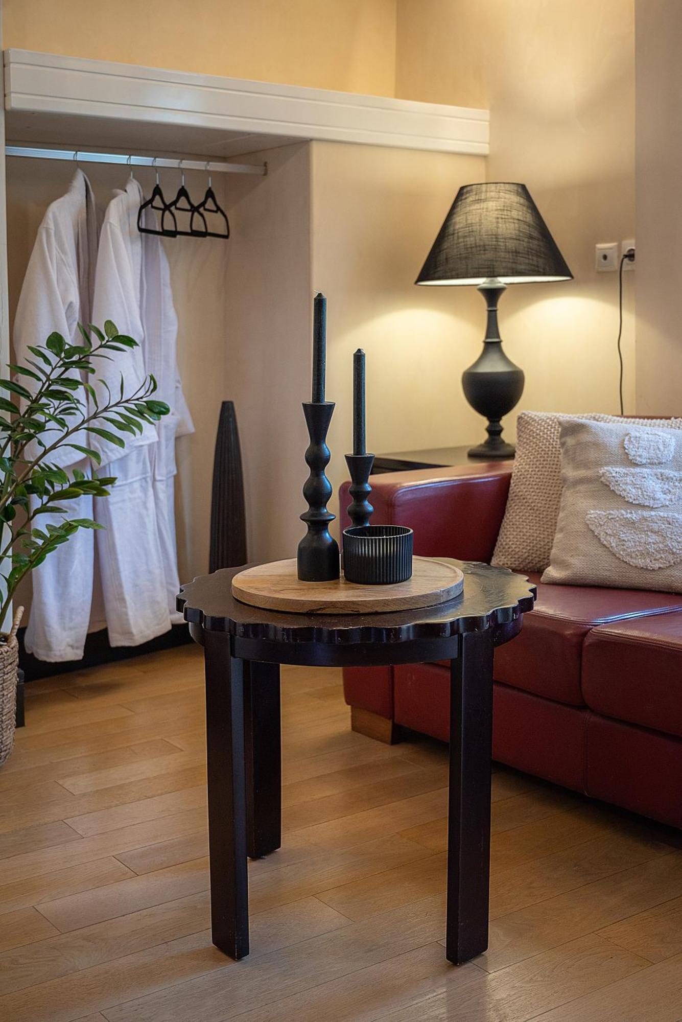 Vranas Ambiance Hotel ハニア エクステリア 写真