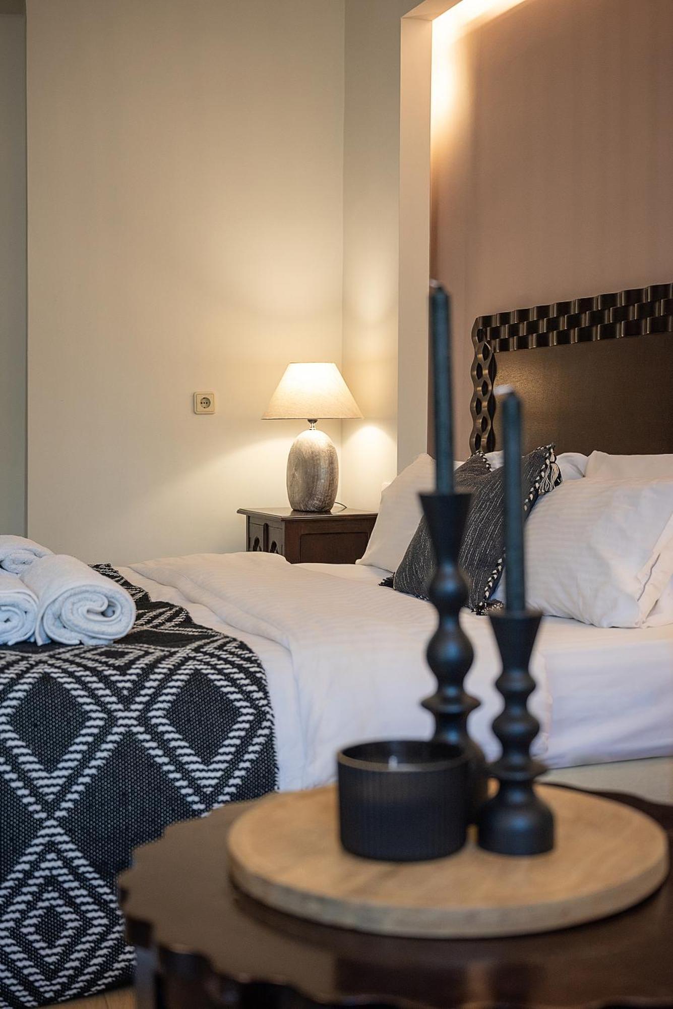 Vranas Ambiance Hotel ハニア エクステリア 写真