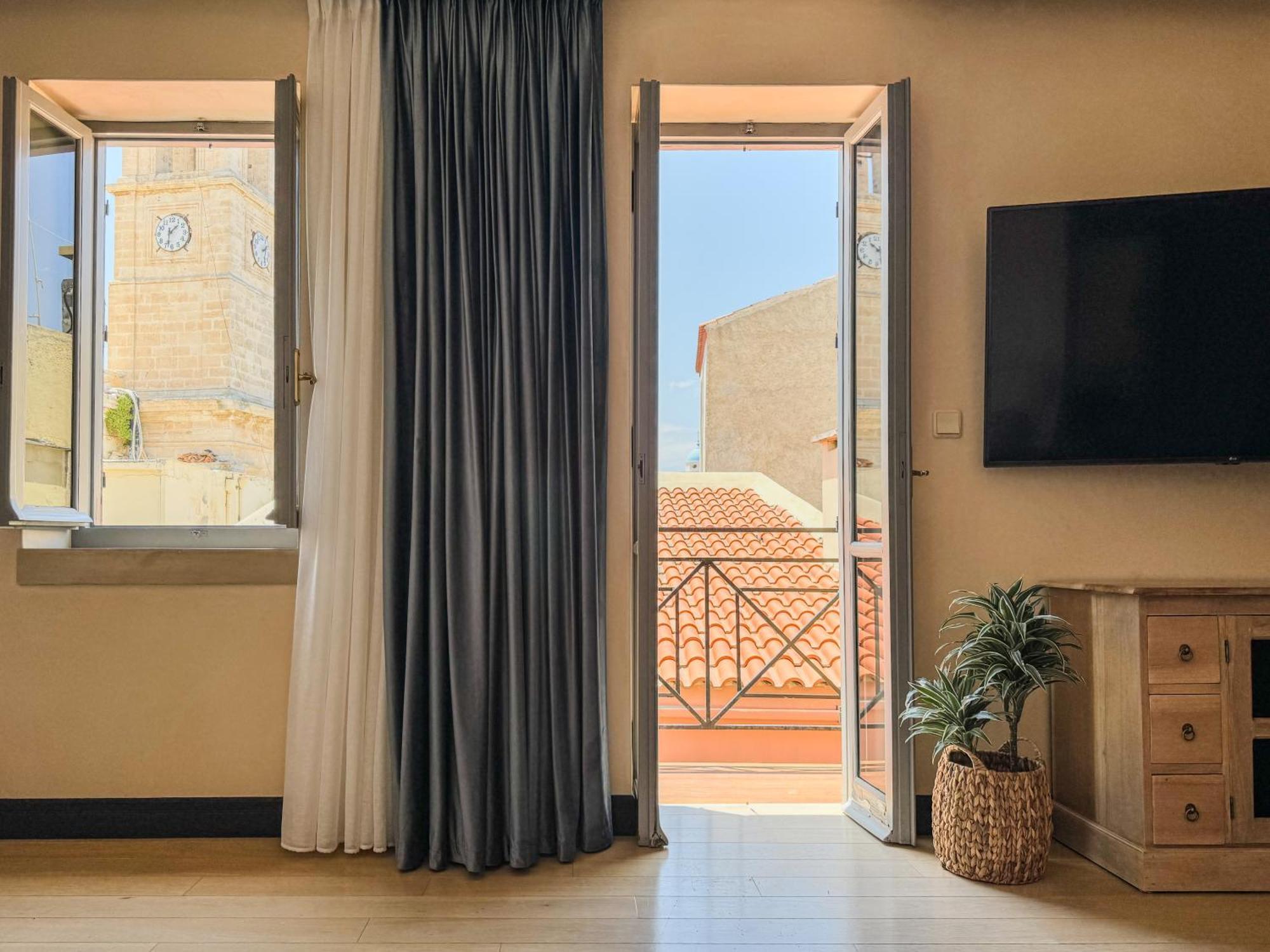 Vranas Ambiance Hotel ハニア エクステリア 写真